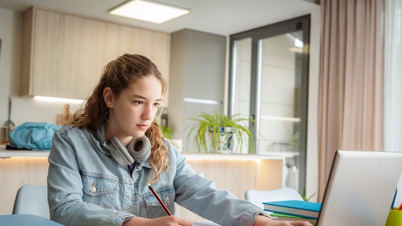 My daughter struggles with school but loves fixing things. Would an apprenticeship suit her?